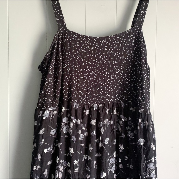 TERRA & SKY Women's Plus Twin Printed Tiered Maxi Dress
Size XXL (20W-22W) - Picture 3 of 10